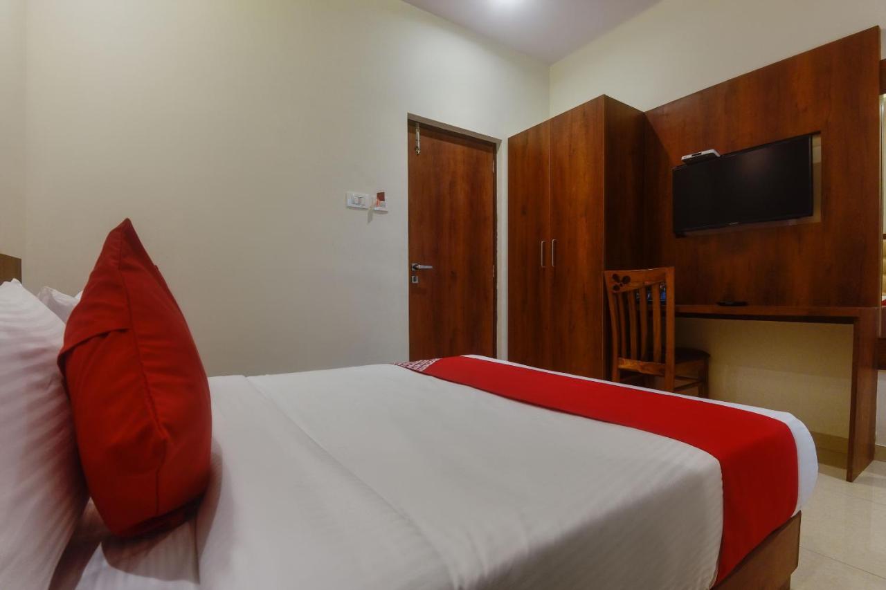 Oyo Shubham Residency Hotel Bhiwandi Bagian luar foto