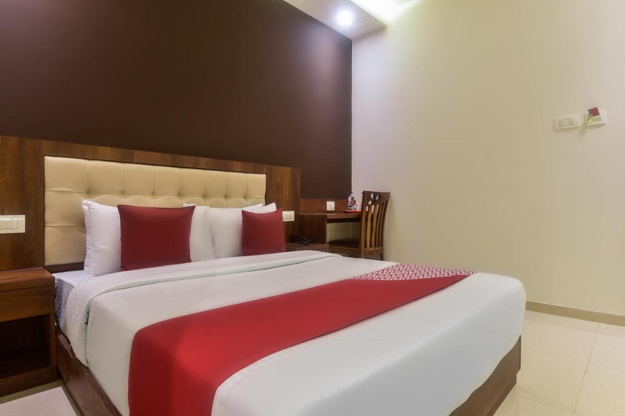 Oyo Shubham Residency Hotel Bhiwandi Bagian luar foto